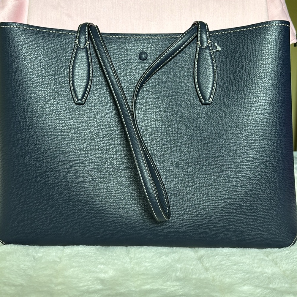 Kp Tote With Open Top With Dog Clip Closure With … - image 7